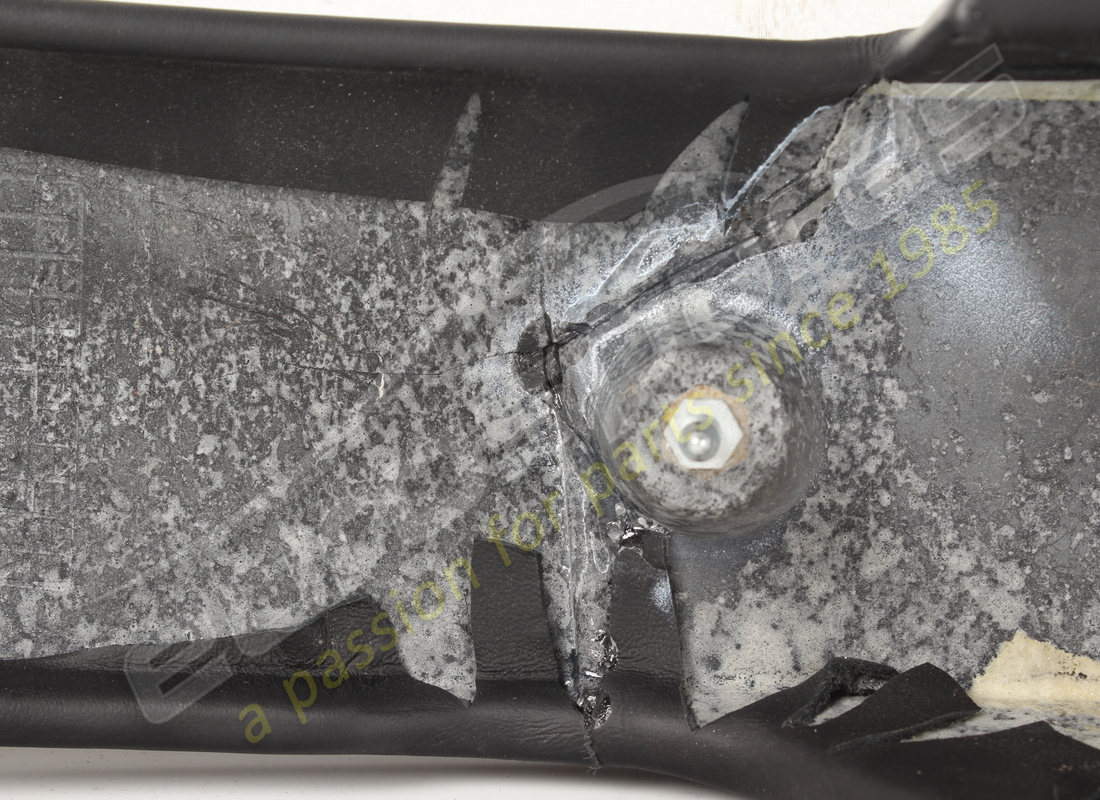 used ferrari rh armrest. part number 83702512 (4)