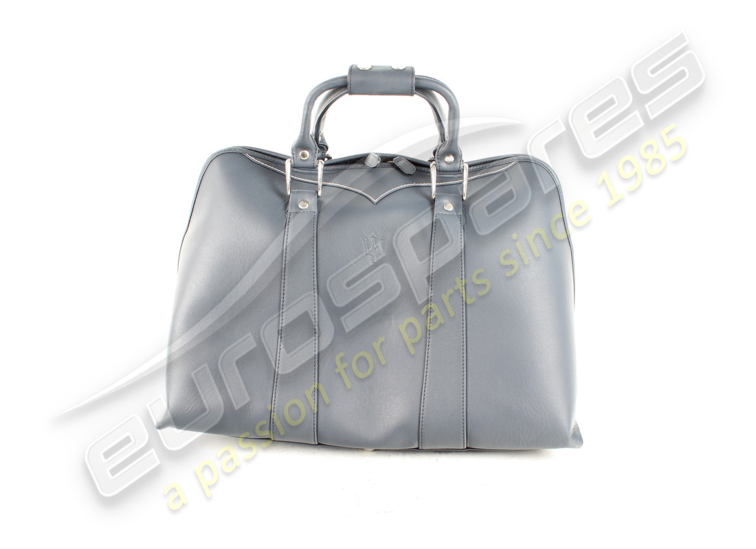 new maserati luggage set. part number 920000346 (1)