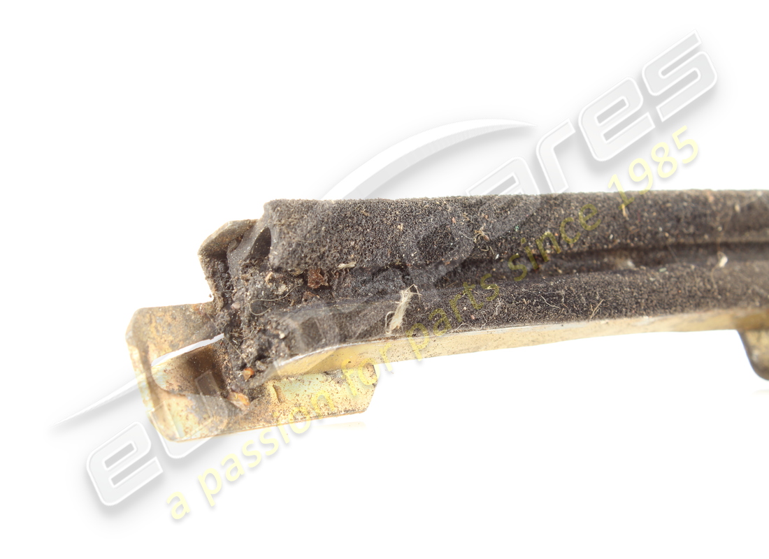 used maserati rear guide for front lh door. part number 377700115 (3)