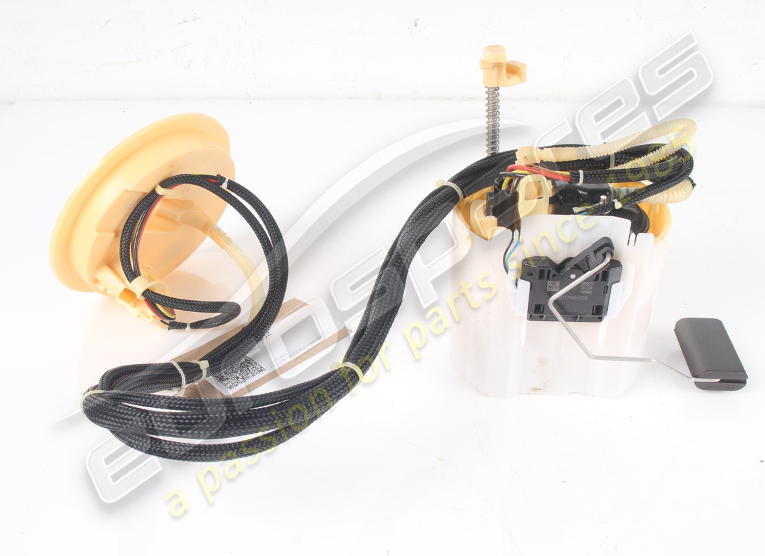 USED FERRARI COMPLETE FUEL PUMP E FLANGIA POMP. PART NUMBER 838682 (4) used ferrari complete fuel pump e flangia pomp. part number 838682 (4)