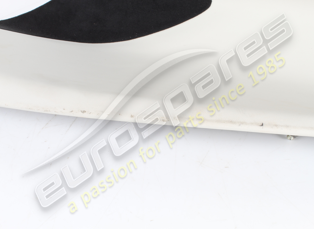 used ferrari medaglione sx sellato complete. part number 784977 (3)