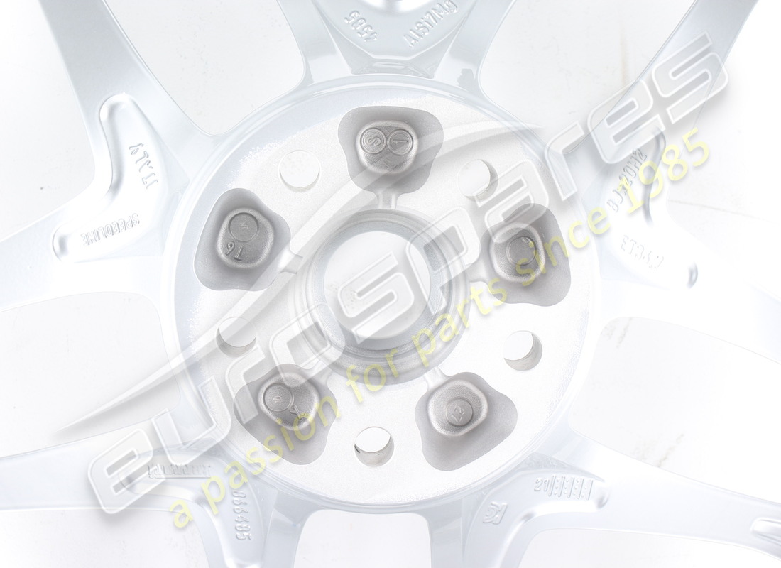 reconditioned ferrari front wheel. part number 881320 (5)