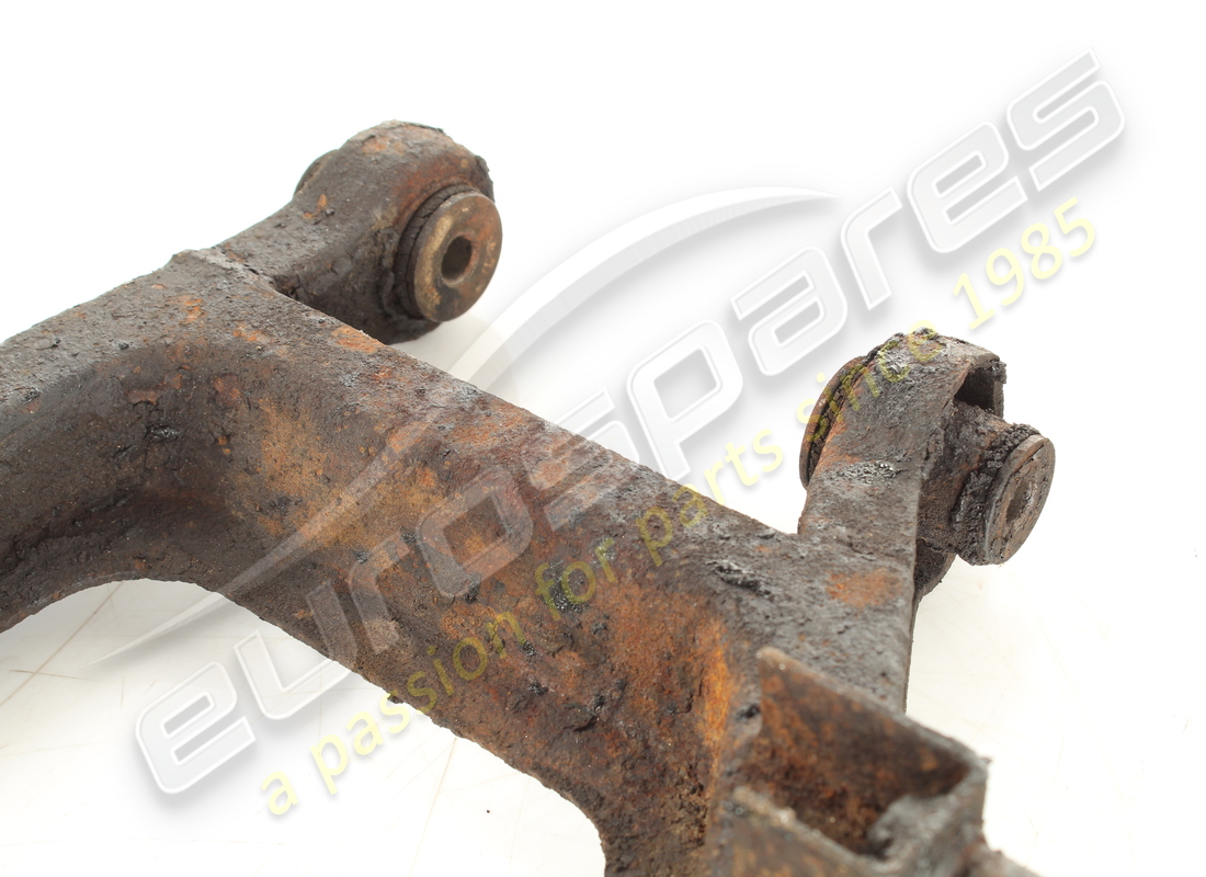 used ferrari rh rear suspension lower lever. part number 117805 (3)