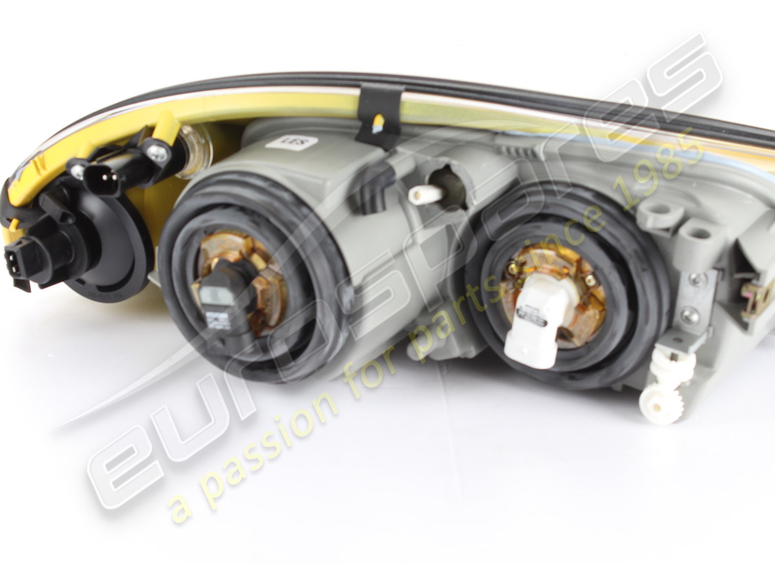 new (other) ferrari lh front yellow headl.mod.4. part number 72001470 (2)