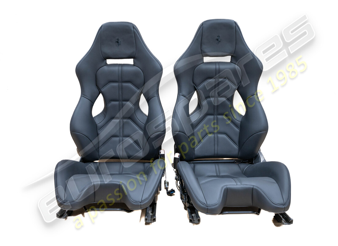 RECONDITIONED Ferrari 488 LHD CARBON SEATS . PART NUMBER EAP1404981 (1)