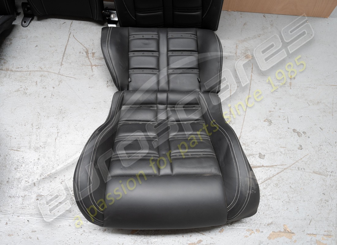 USED FERRARI COMPLETE SEAT SET. PART NUMBER EAP1558688 (26) used ferrari complete seat set. part number eap1558688 (26)
