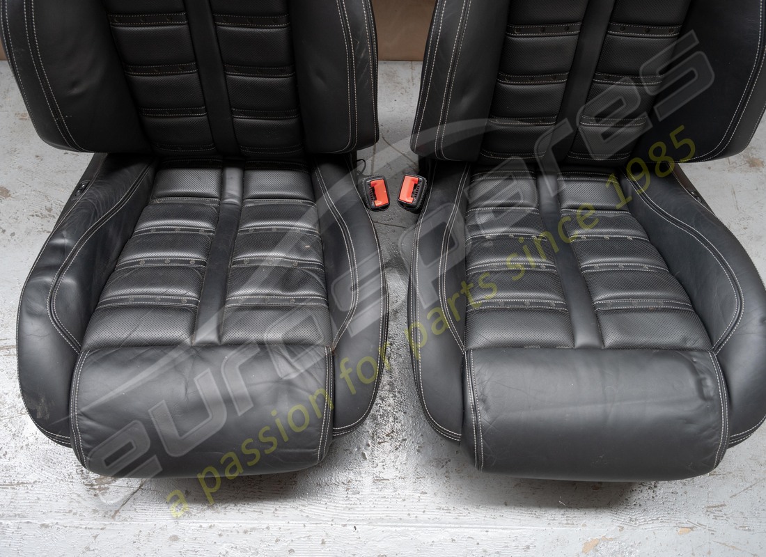 USED FERRARI COMPLETE SEAT SET. PART NUMBER EAP1558688 (7) used ferrari complete seat set. part number eap1558688 (7)