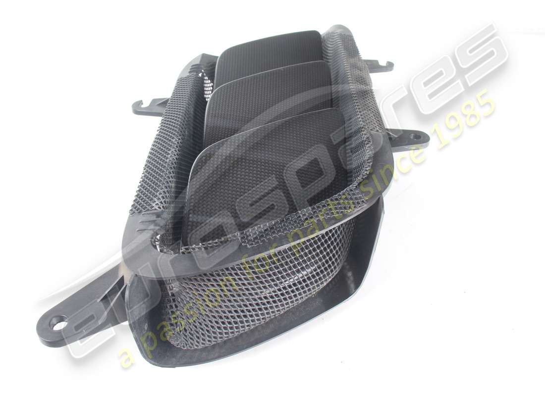 USED EUROSPARES LH FENDER VENT MOUNT WITH CARBON LOUVERS. PART NUMBER EAP1723592 (3) used eurospares lh fender vent mount with carbon louvers. part number eap1723592 (3)
