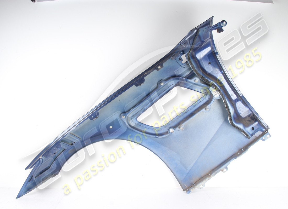 USED FERRARI COMPLETE RH FRONT FENDER. PART NUMBER 86519911 (5) used ferrari complete rh front fender. part number 86519911 (5)