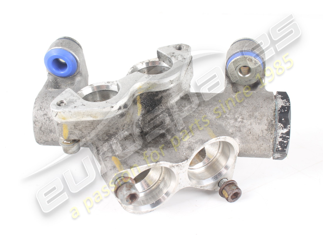 USED FERRARI COMPLETE OIL THERMOSTAT. PART NUMBER 304797 (1) used ferrari complete oil thermostat. part number 304797 (1)