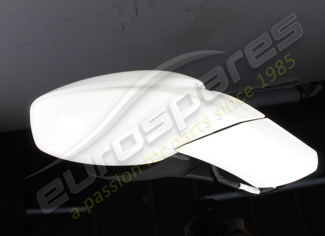used ferrari rh external rear mirror opt. part number 82909910 (4)