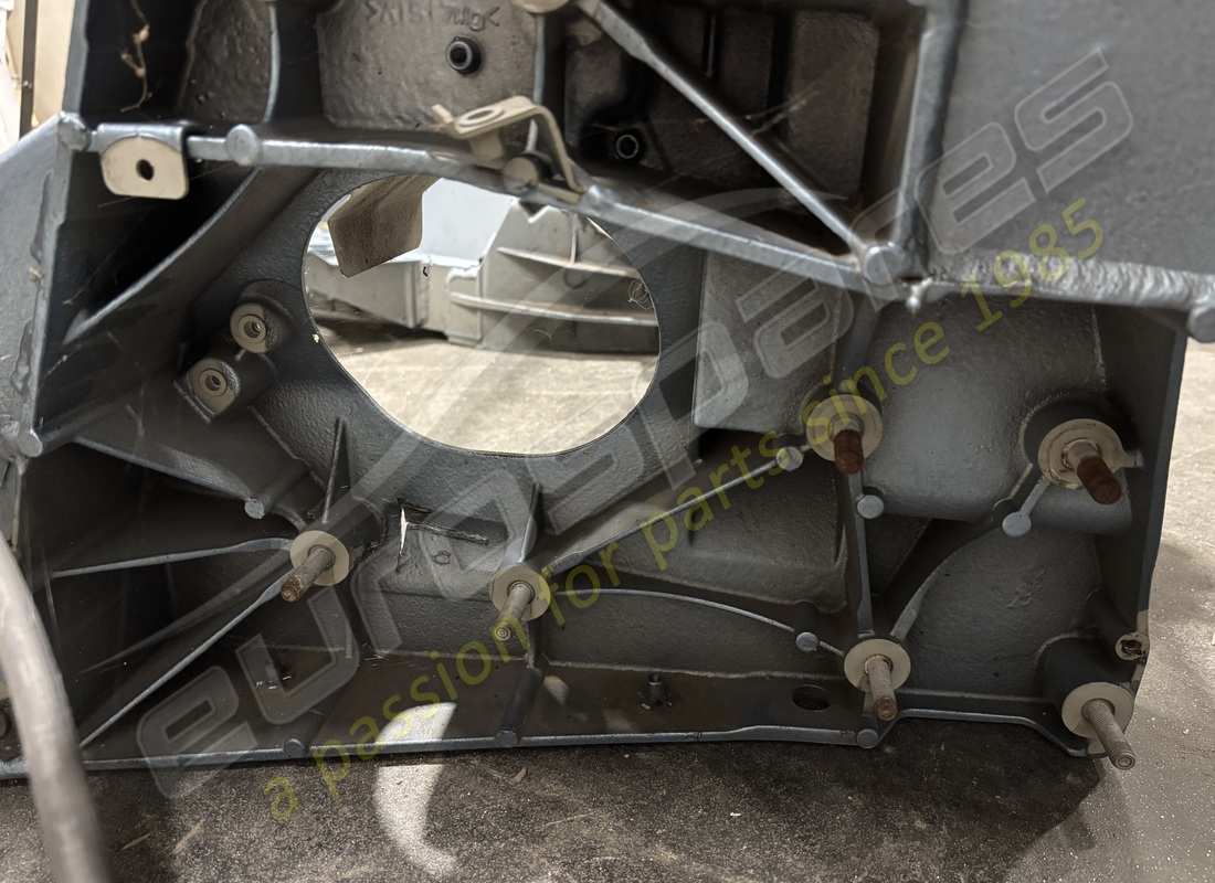 DAMAGED FERRARI REAR SUBFRAME. PART NUMBER 985280290 (12) damaged ferrari rear subframe. part number 985280290 (12)