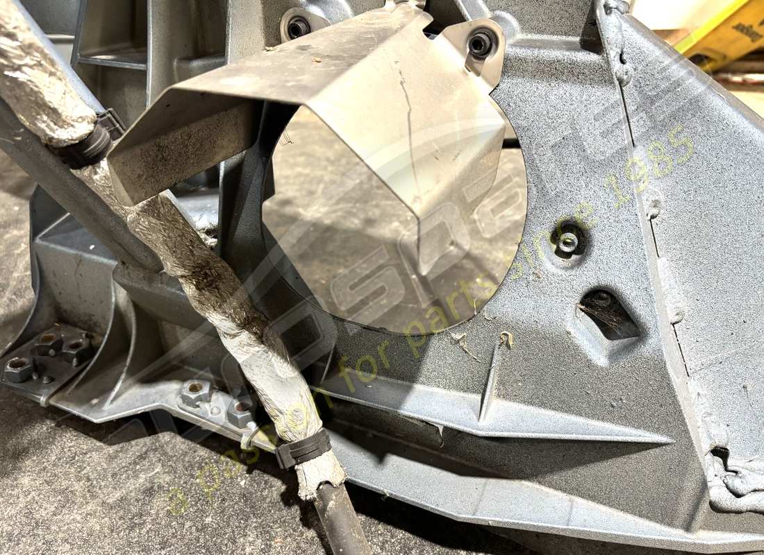 DAMAGED FERRARI REAR SUBFRAME. PART NUMBER 985280290 (11) damaged ferrari rear subframe. part number 985280290 (11)