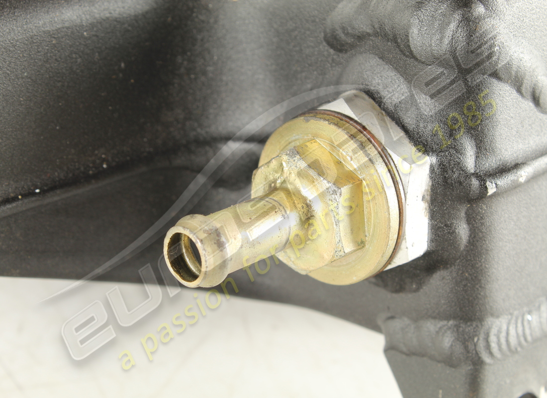 USED FERRARI OIL RESERVOIR. PART NUMBER 126468 (4) used ferrari oil reservoir. part number 126468 (4)