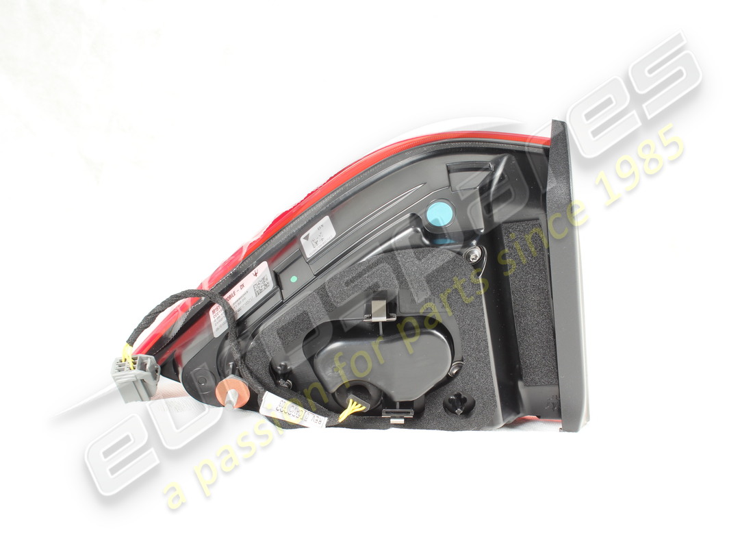 new maserati rear rh mobile tail light. part number 670100869 (2)