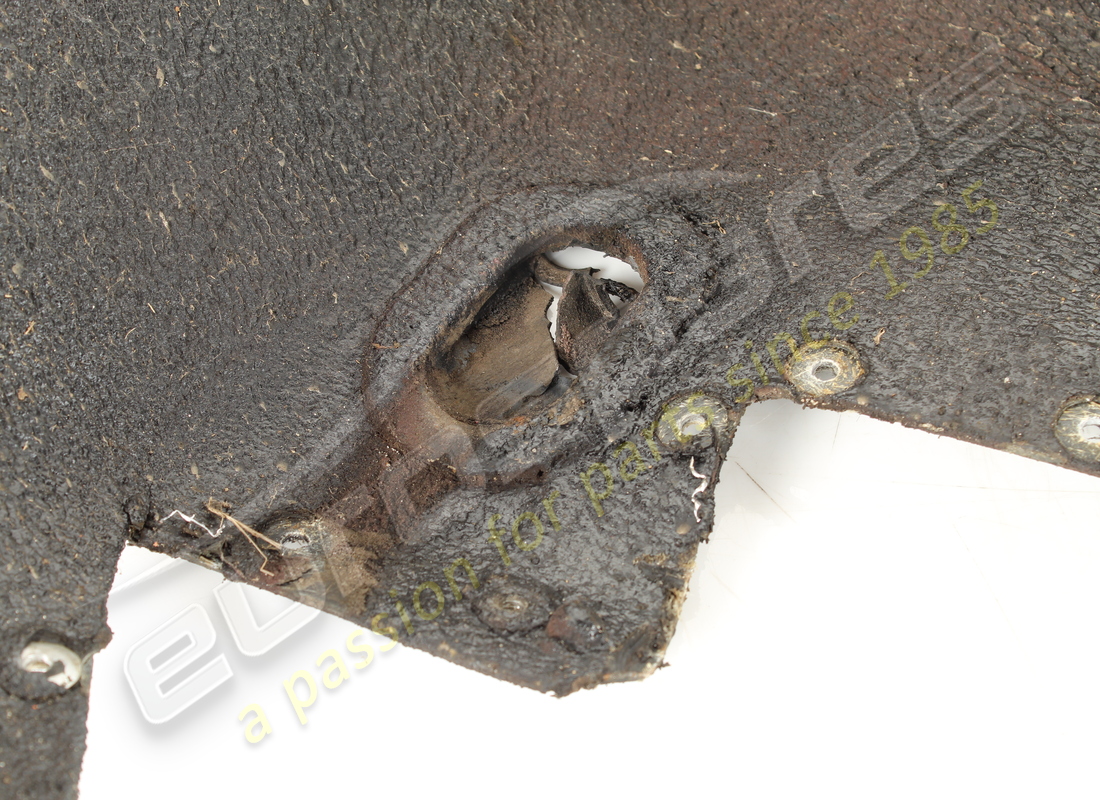 used ferrari rh front wheel arch. part number 60615700 (2)