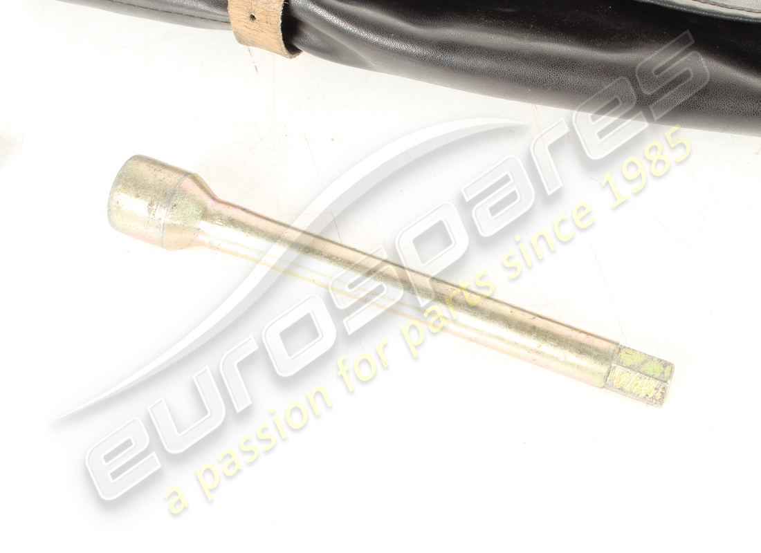 USED FERRARI TOOL KIT. PART NUMBER 138884 (4) used ferrari tool kit. part number 138884 (4)