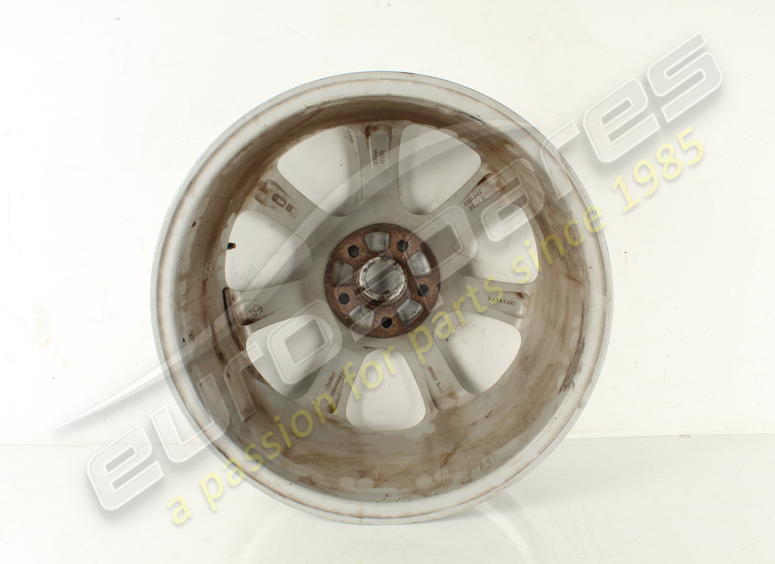 damaged maserati front wheel. part number 192149 (7)