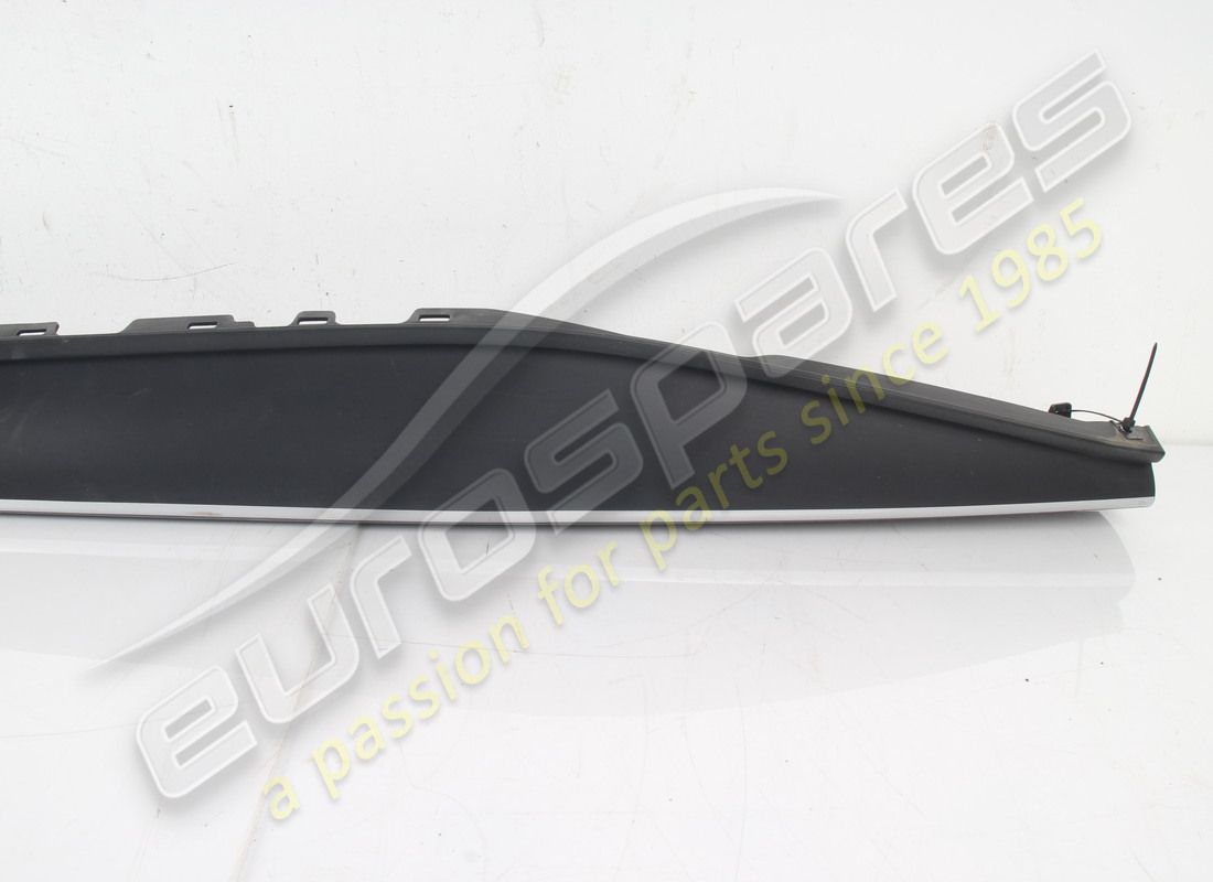 USED FERRARI EXT. SILL CLADDING LEFT CPL. PART NUMBER 769916 (3) used ferrari ext. sill cladding left cpl. part number 769916 (3)