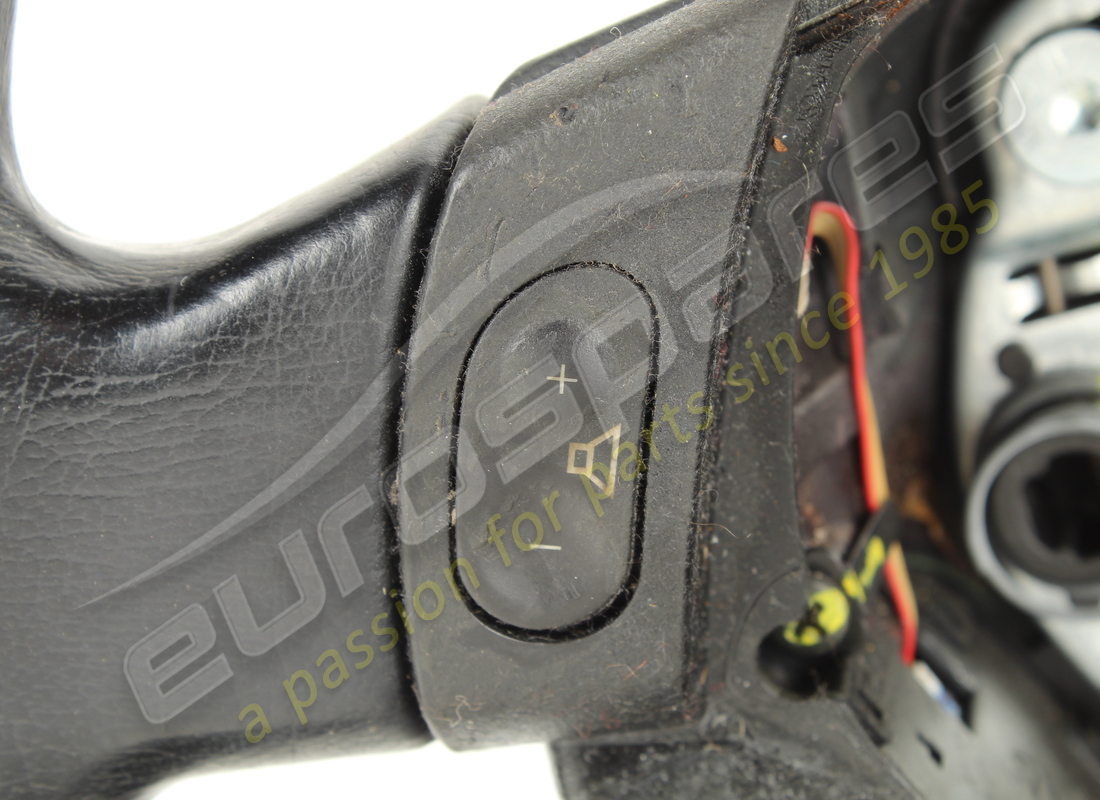 USED MASERATI STEERING WHEEL BLACK. PART NUMBER 981340100 (5) used maserati steering wheel black. part number 981340100 (5)