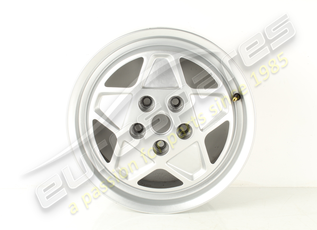 USED Ferrari ROAD WHEEL REAR 3.2 MQV . PART NUMBER 127457 (1)