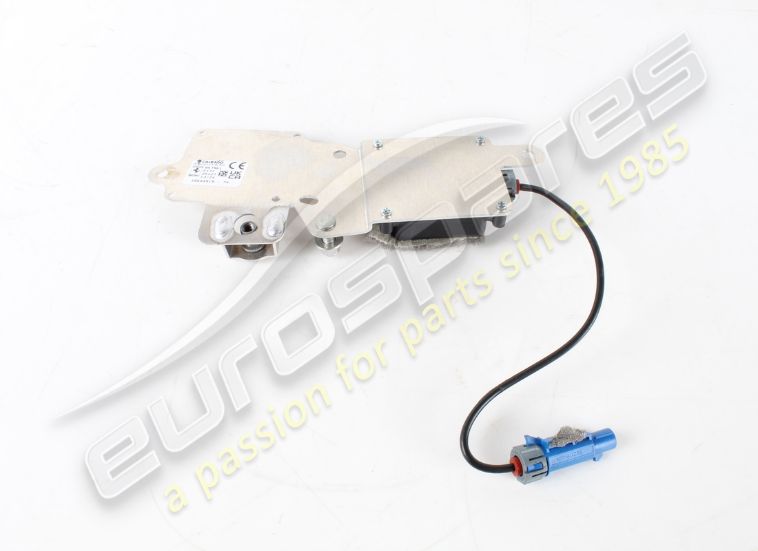 USED FERRARI ANTENNA GNSS. PART NUMBER 957961 (2) used ferrari antenna gnss. part number 957961 (2)