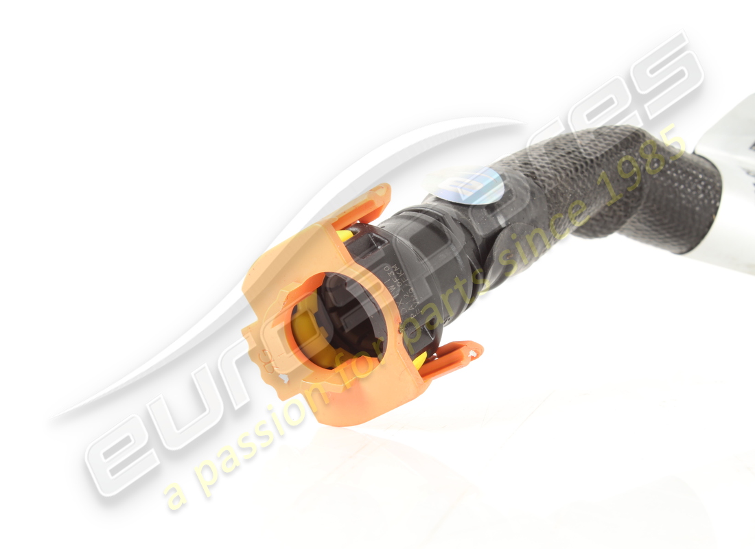 USED FERRARI TUBO DA CANISTER A SEZIONAME. PART NUMBER 777370 (2) used ferrari tubo da canister a sezioname. part number 777370 (2)