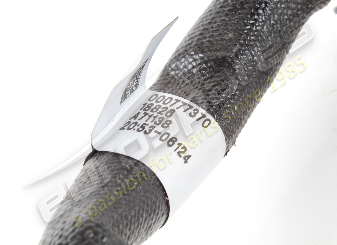 USED FERRARI TUBO DA CANISTER A SEZIONAME. PART NUMBER 777370 (4) used ferrari tubo da canister a sezioname. part number 777370 (4)