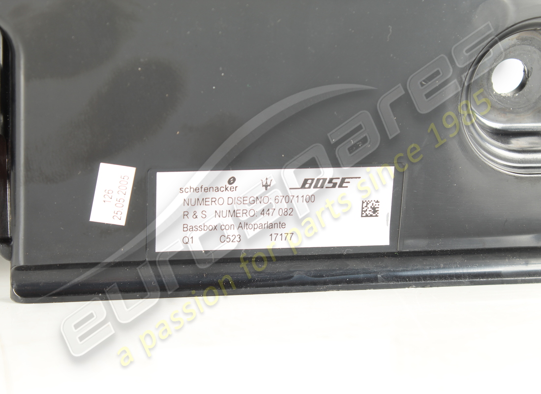 used maserati complete bass box bose. part number 67071100 (3)