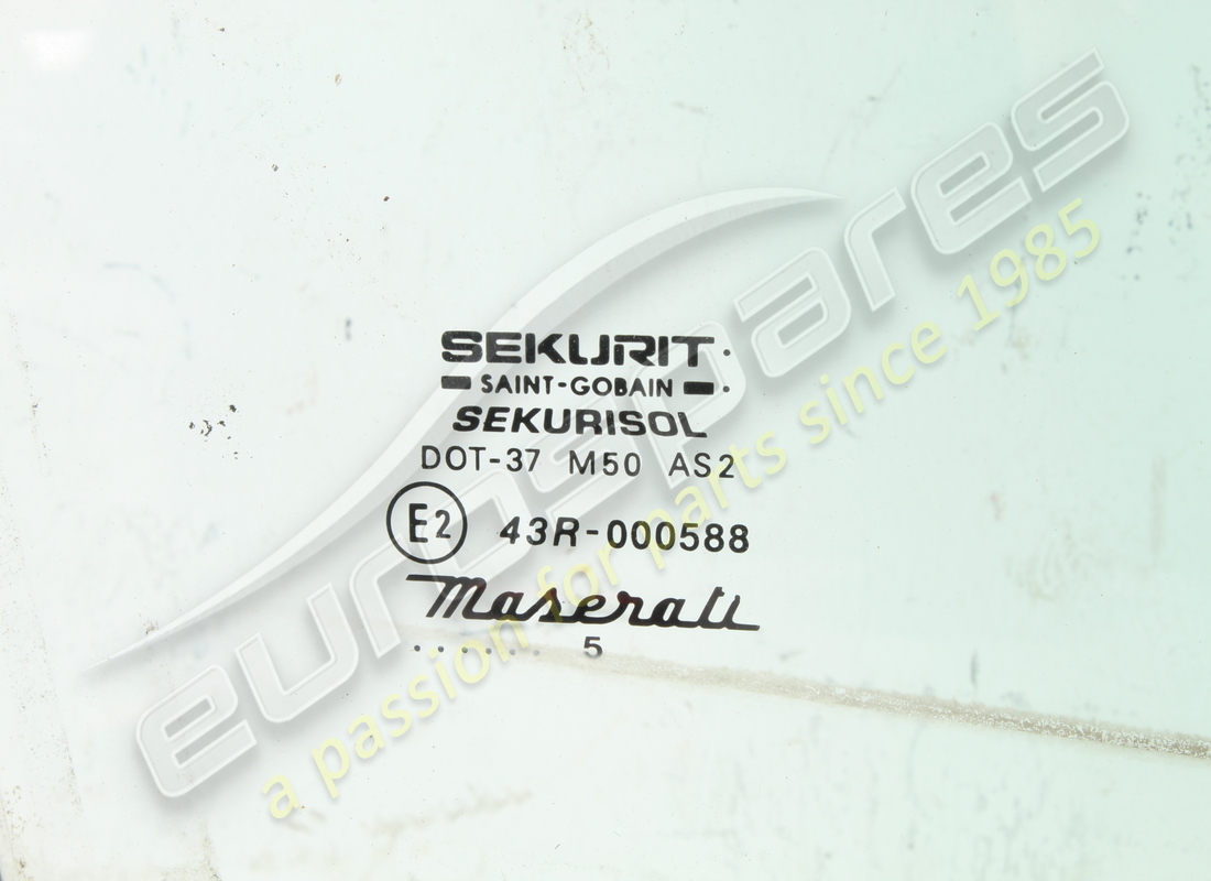 USED MASERATI FRONT RH DOOR WINDOW GLASS. PART NUMBER 377700330 (2) used maserati front rh door window glass. part number 377700330 (2)