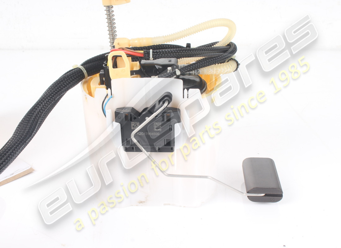 USED FERRARI COMPLETE FUEL PUMP E FLANGIA POMP. PART NUMBER 838682 (5) used ferrari complete fuel pump e flangia pomp. part number 838682 (5)