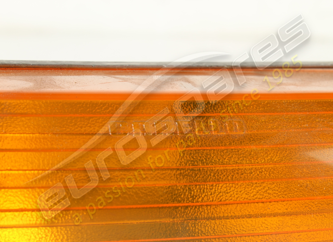 USED FERRARI RH FRONT ORANGE INDICATOR ASSEMBLY. PART NUMBER 2518217800 (4) used ferrari rh front orange indicator assembly. part number 2518217800 (4)