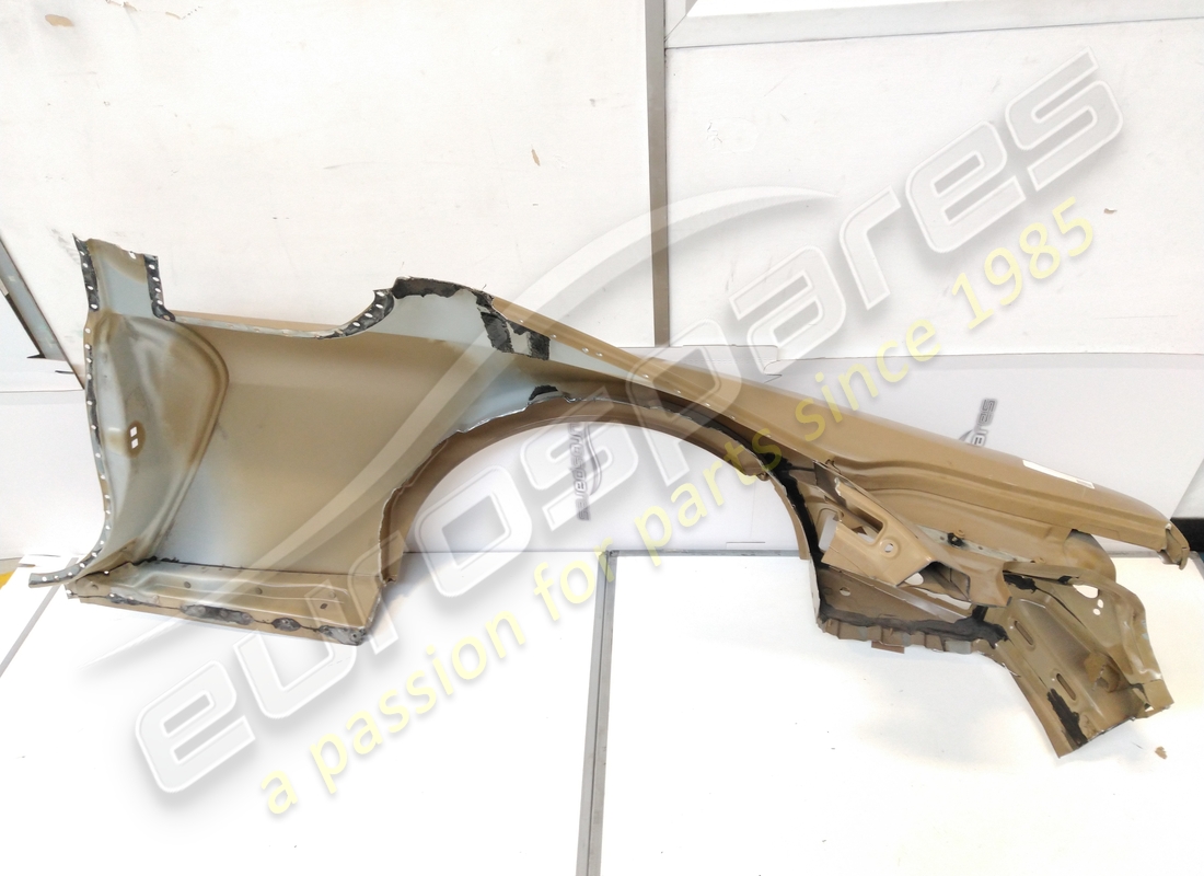 new maserati rh rear fender. part number 68285900 (3)