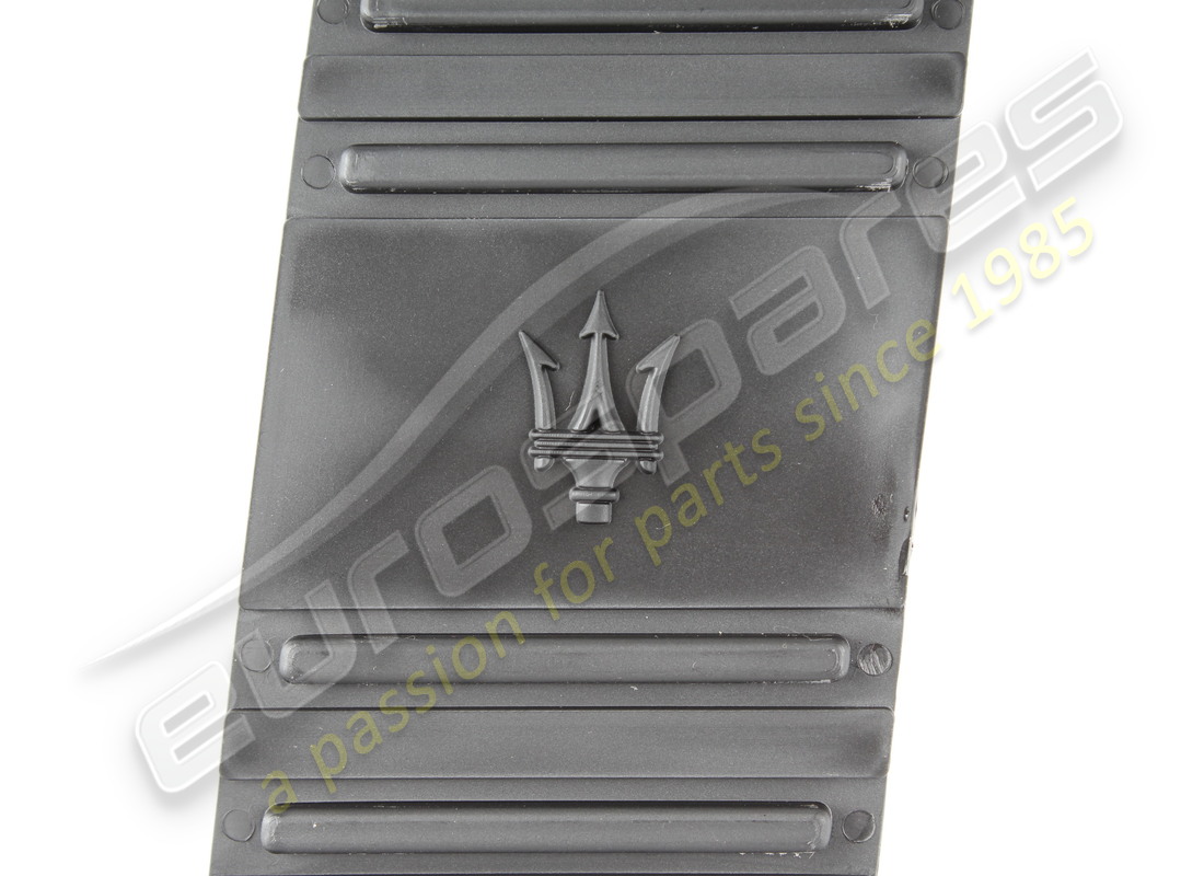 new maserati plastic driver foot-rest lhd part number 673000076 (2)