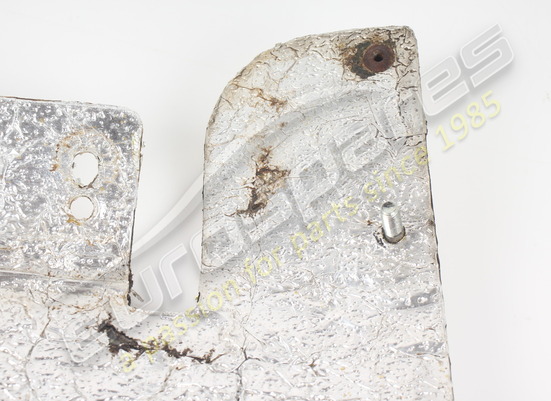 USED FERRARI RIPARO CALORE INV. P2 INF.. PART NUMBER 982813 (5) used ferrari riparo calore inv. p2 inf.. part number 982813 (5)