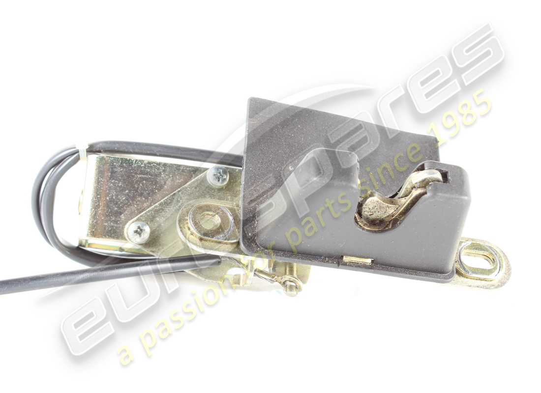 USED MASERATI LUGGAGE COMPARTMENT LOCK. PART NUMBER 374705108 (2) used maserati luggage compartment lock. part number 374705108 (2)