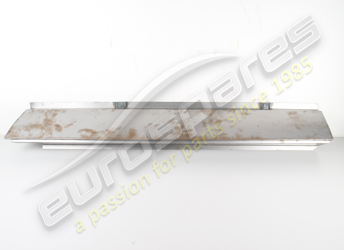 NEW Eurospares RH DOOR SILL . PART NUMBER 40155905 (1)