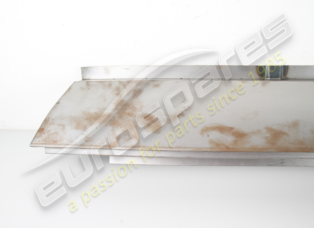 new eurospares rh door sill. part number 40155905 (2)