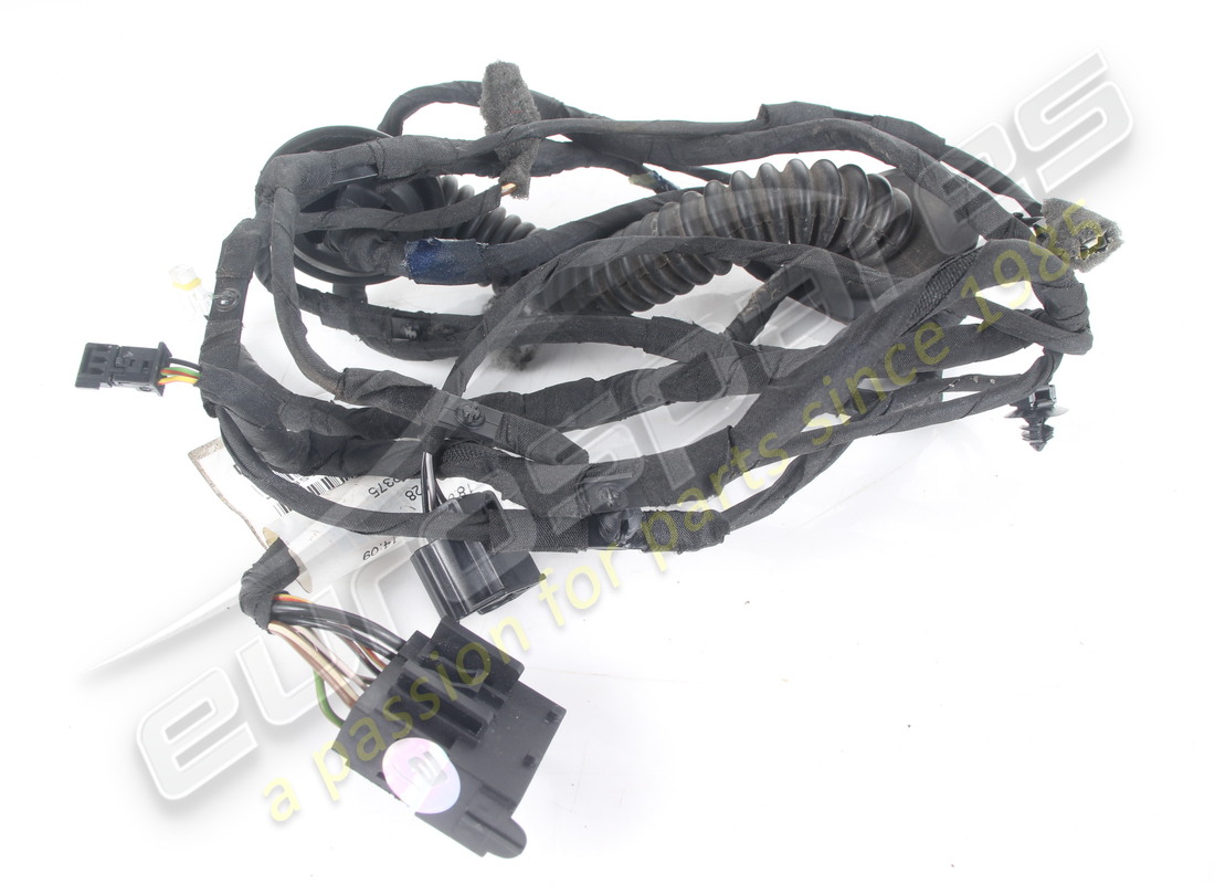 USED FERRARI TAILGATE CABLE. PART NUMBER 328511 (1) used ferrari tailgate cable. part number 328511 (1)