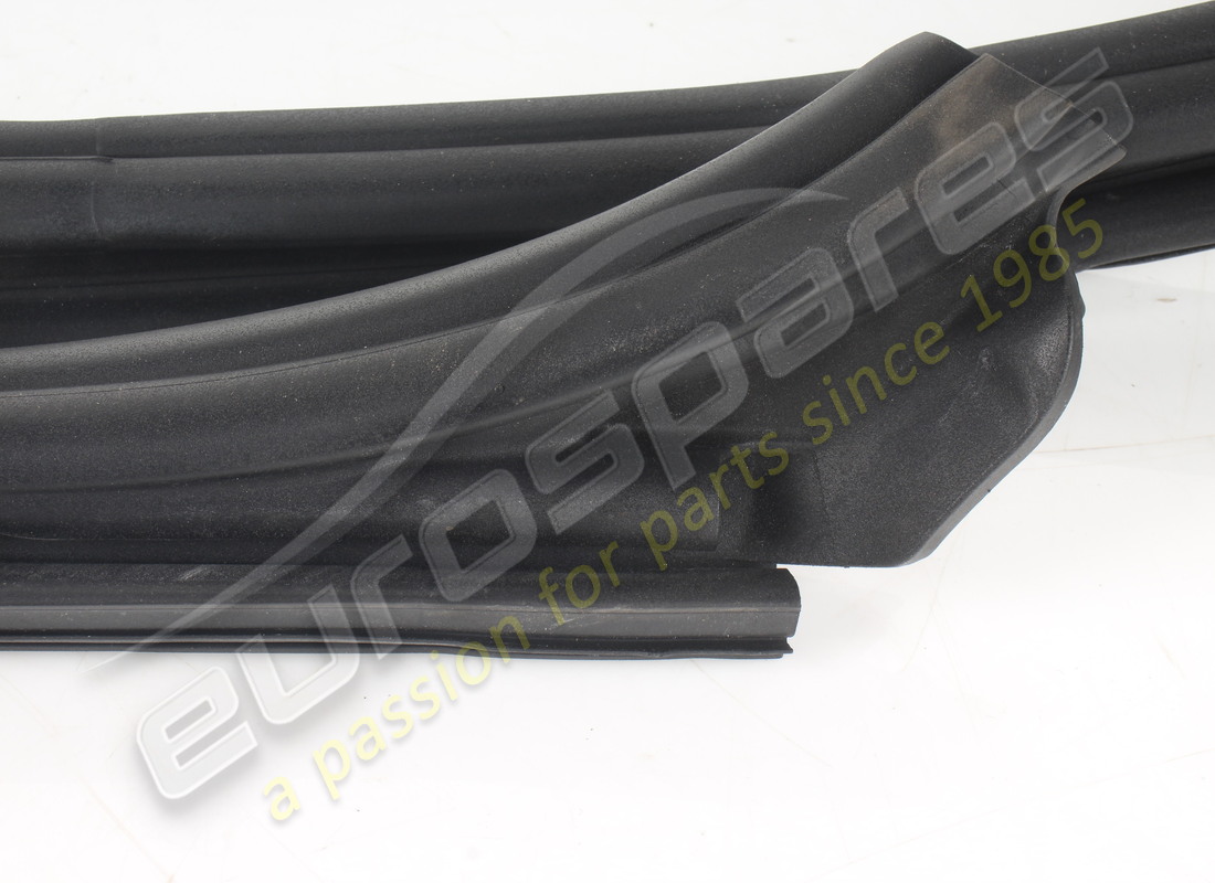 USED FERRARI GUARNIZIONE ANELLO PARABREZ. PART NUMBER 788049 (2) used ferrari guarnizione anello parabrez. part number 788049 (2)