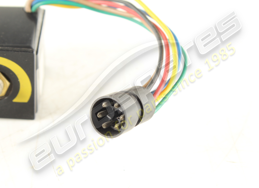 USED FERRARI FAN SWITCH (6-PIN) . PART NUMBER 2578089000 (1)