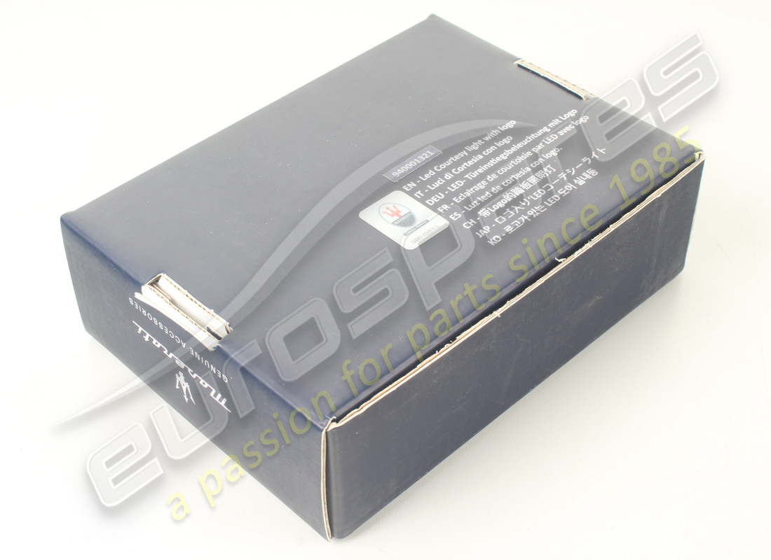 NEW MASERATI COURTESY LIGHTS WITH LOGO KIT. PART NUMBER 940001321 (6) new maserati courtesy lights with logo kit. part number 940001321 (6)