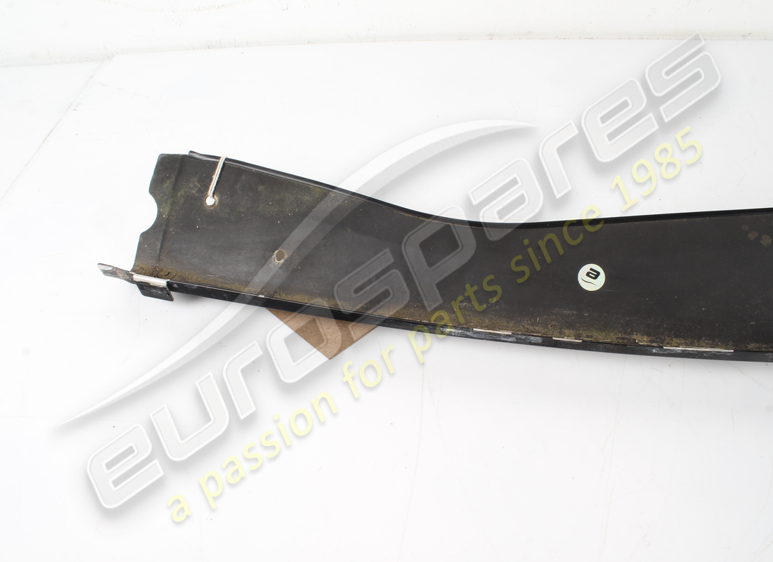 used ferrari lh outer molding for gb/aus. part number 65241900 (2)