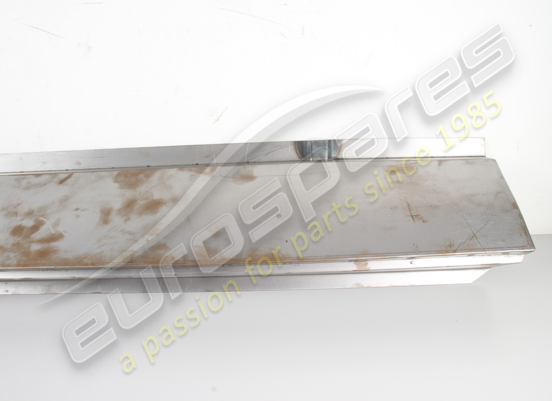 new eurospares rh door sill. part number 40155905 (3)