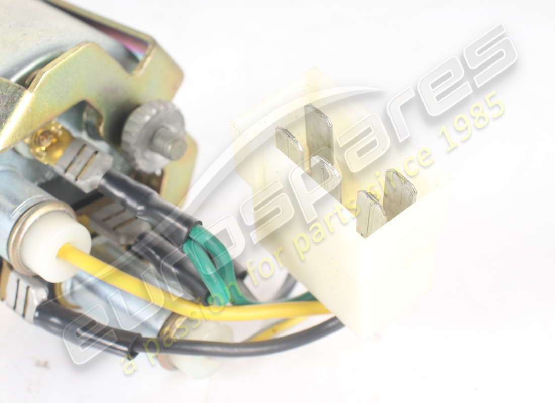 USED FERRARI OIL PRESSURE GAUGE RHD PART NUMBER 125950 (6) used ferrari oil pressure gauge rhd part number 125950 (6)