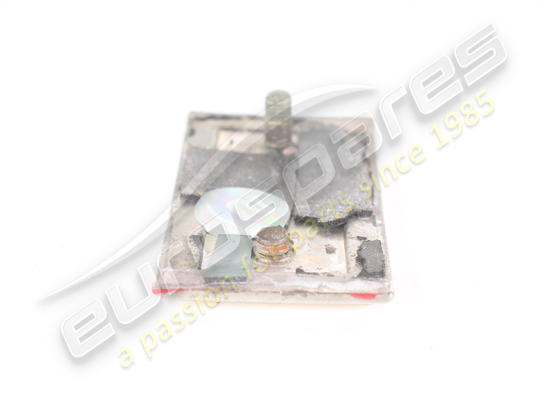 DAMAGED FERRARI STICKER EMBLEM. PART NUMBER 60795400 (4) damaged ferrari sticker emblem. part number 60795400 (4)