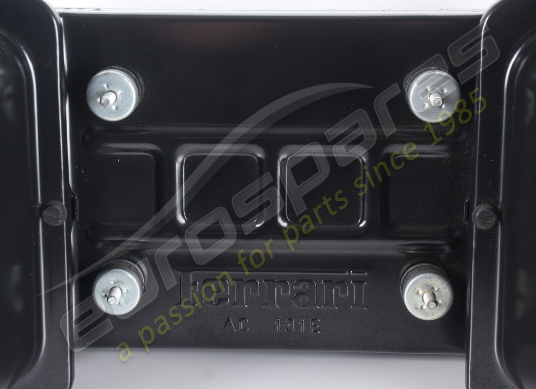 NEW FERRARI COMPLETE FILTER BOX. PART NUMBER 220469 (6) new ferrari complete filter box. part number 220469 (6)