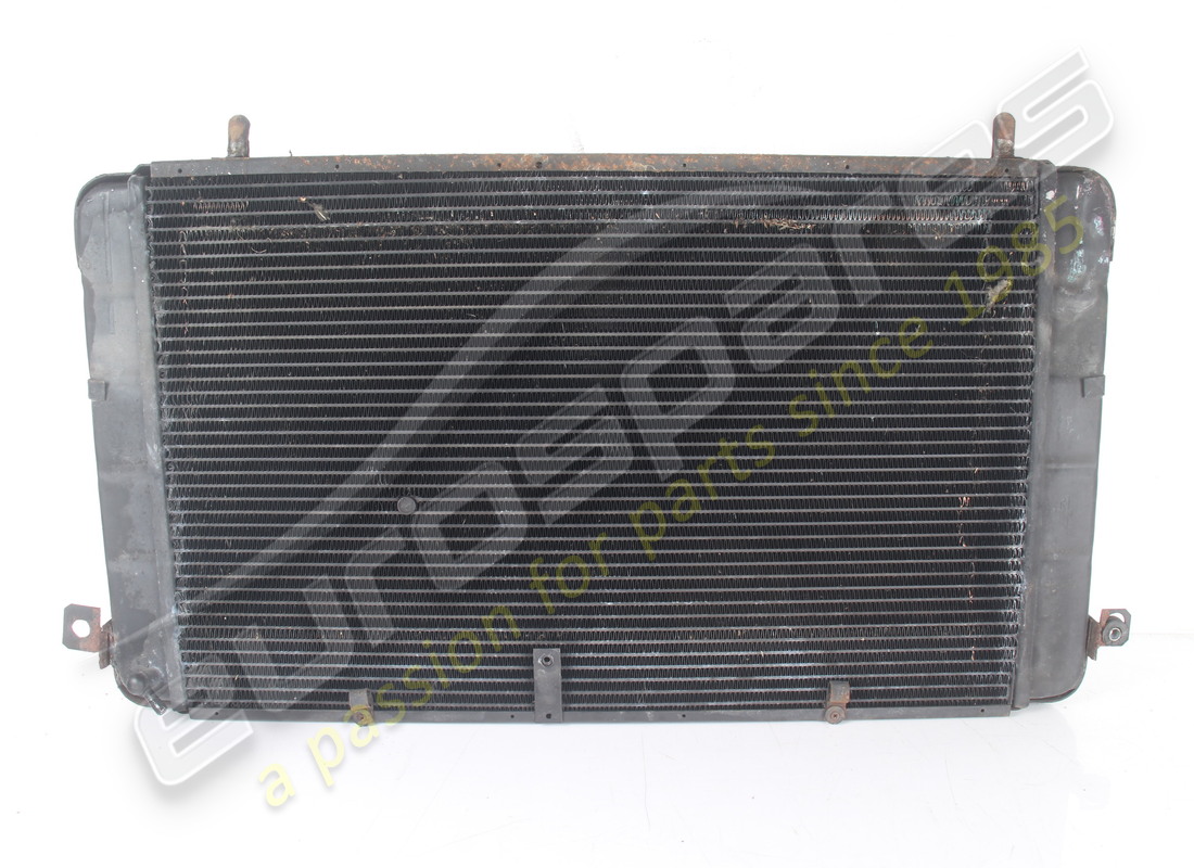 USED MASERATI WATER RADIATOR,4P. PART NUMBER 374000100 (5) used maserati water radiator,4p. part number 374000100 (5)