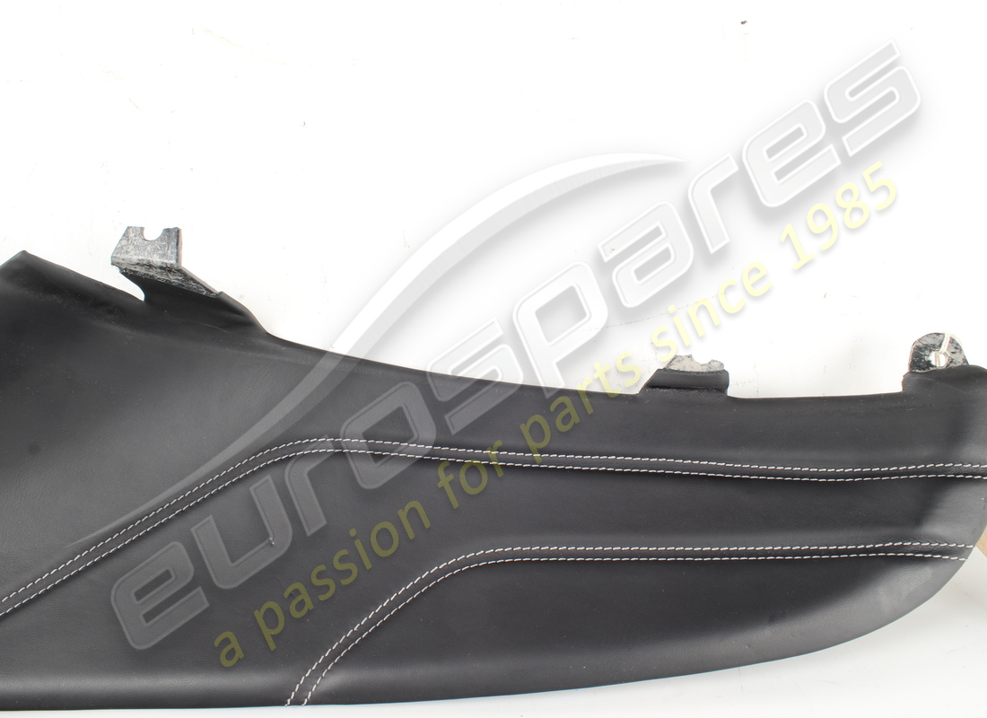 used ferrari rh centre recess panel. part number 82845800 (2)