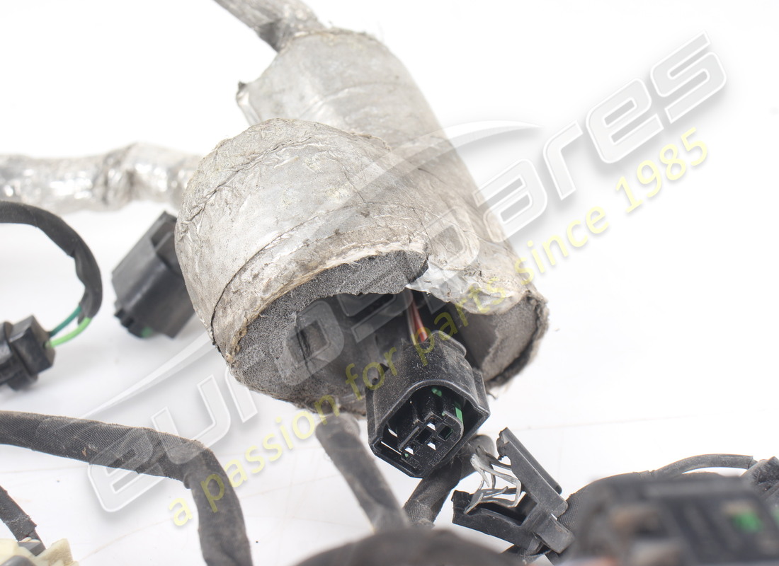 USED FERRARI REAR BUMPER CABLE. PART NUMBER 335084 (3) used ferrari rear bumper cable. part number 335084 (3)